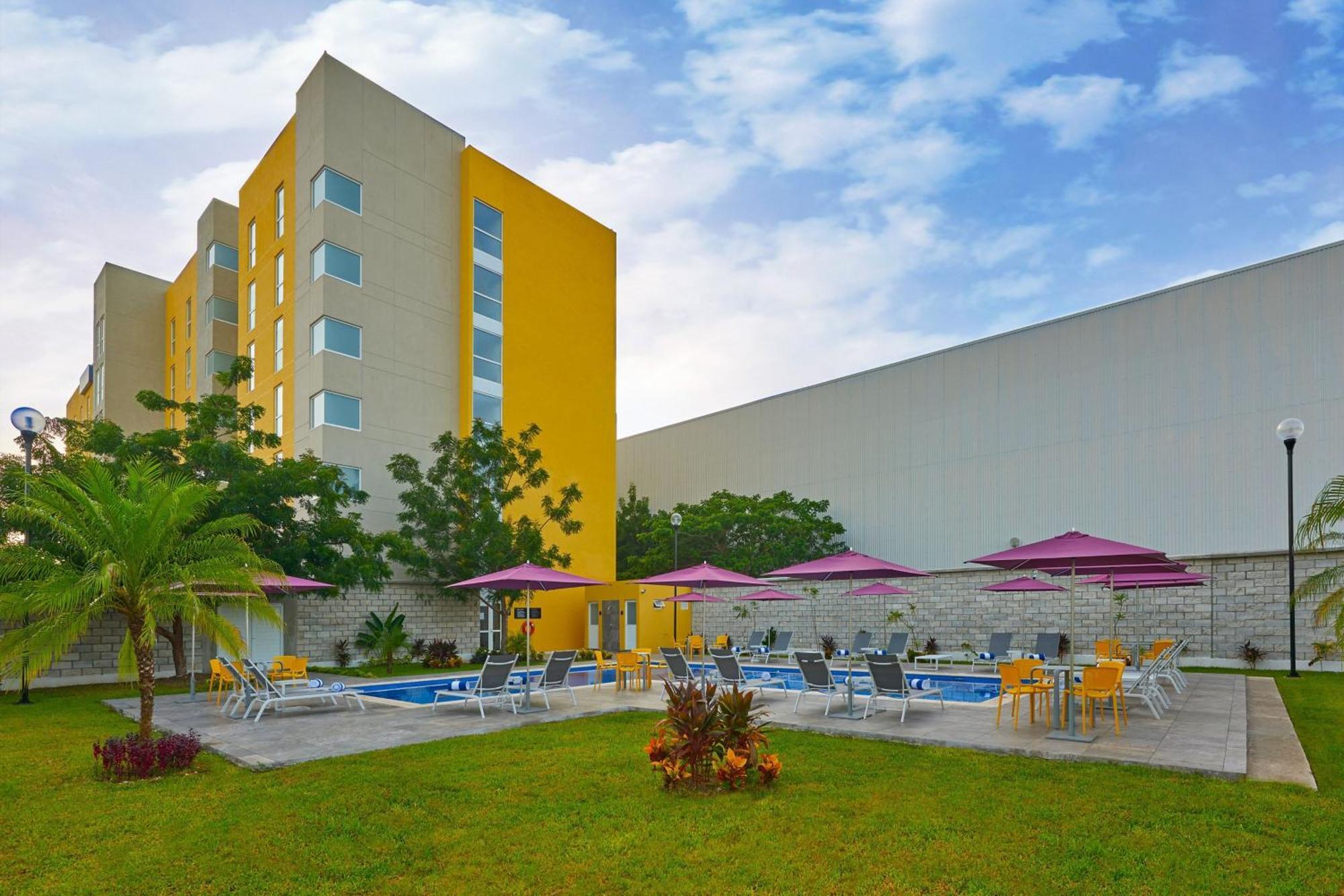 City Express By Marriott Mérida Εξωτερικό φωτογραφία